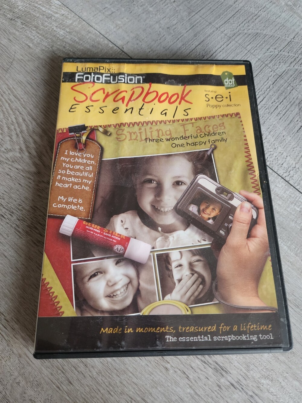 LumaPix FotoFusion Essential Scrapbooking Tool CD ROM Win XP Bin #50